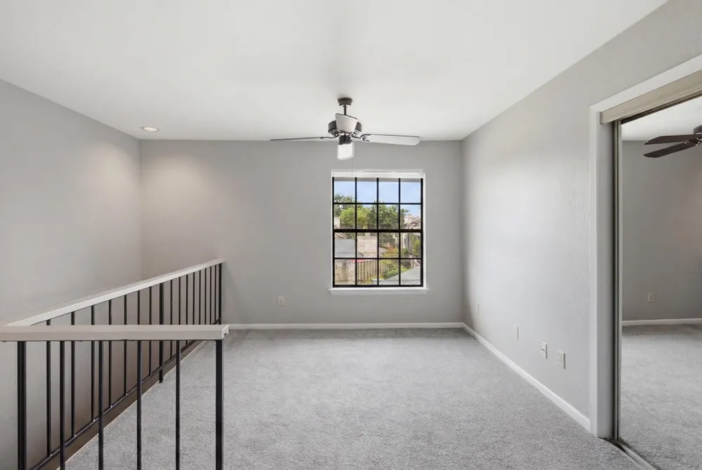 2201 Lakeway Boulevard #25 Lakeway, TX 78734
