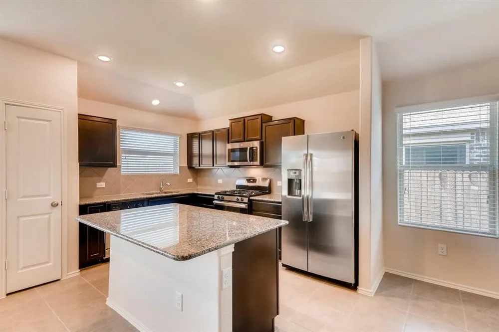 121 Andesite Trail Buda, TX 78610