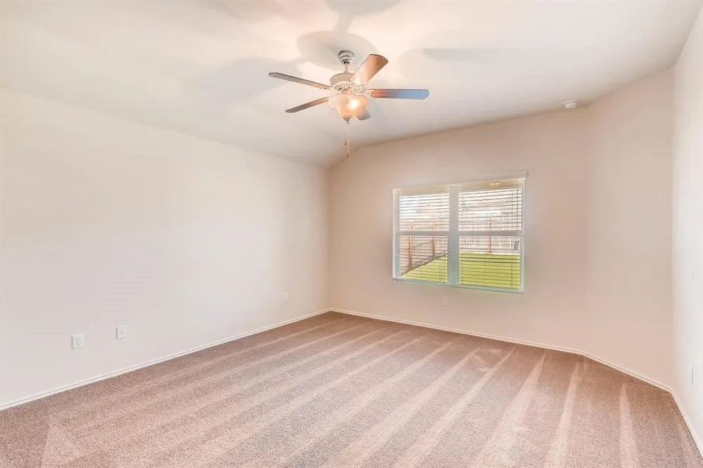 121 Andesite Trail Buda, TX 78610