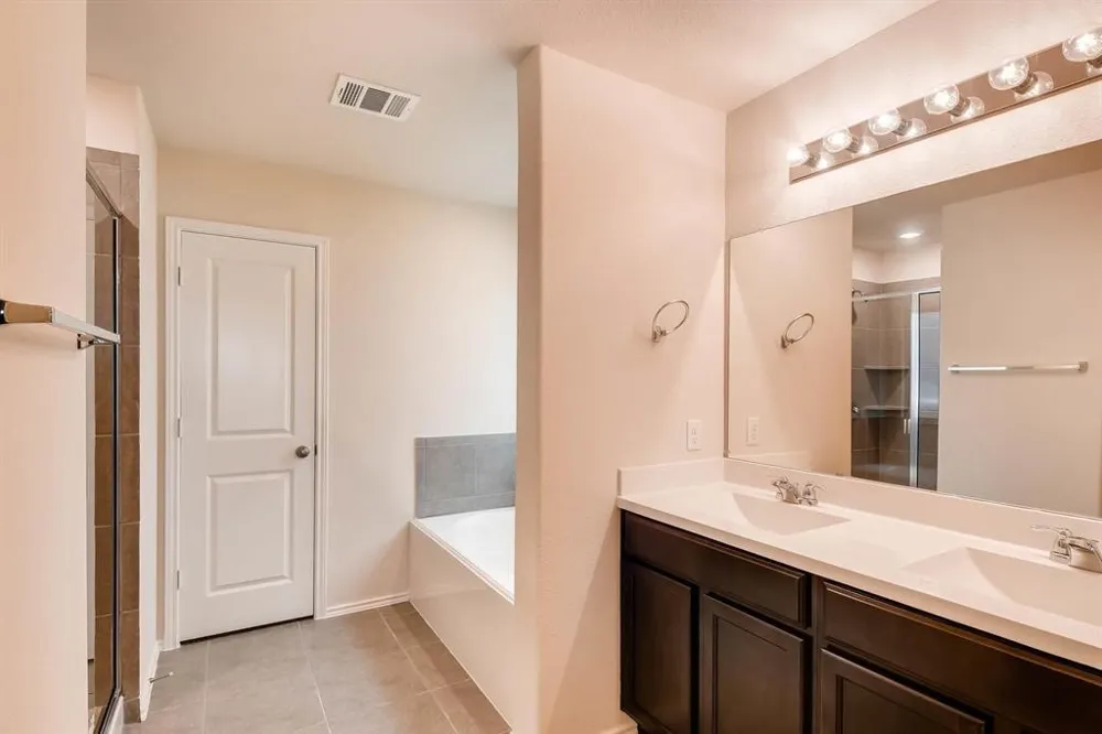 121 Andesite Trail Buda, TX 78610