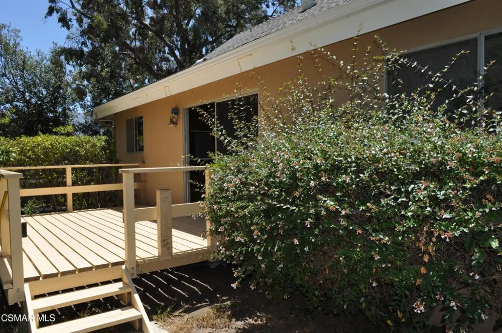398 Hillrose Court Newbury Park, CA 91320