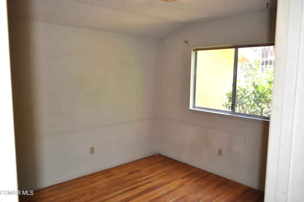 398 Hillrose Court Newbury Park, CA 91320