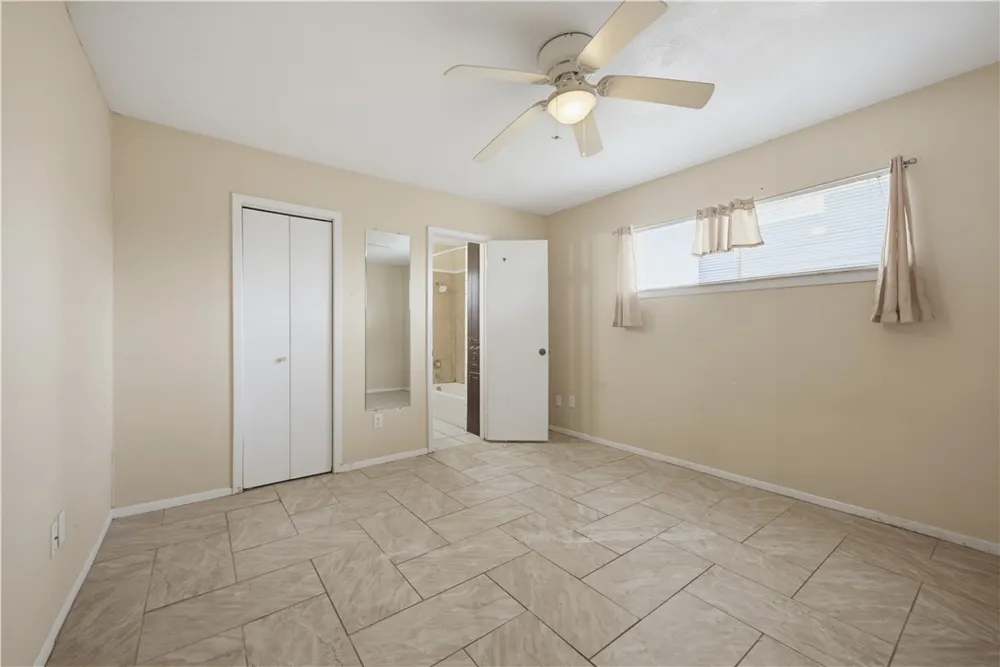 5053 Middlecoff Circle Corpus Christi, TX 78413