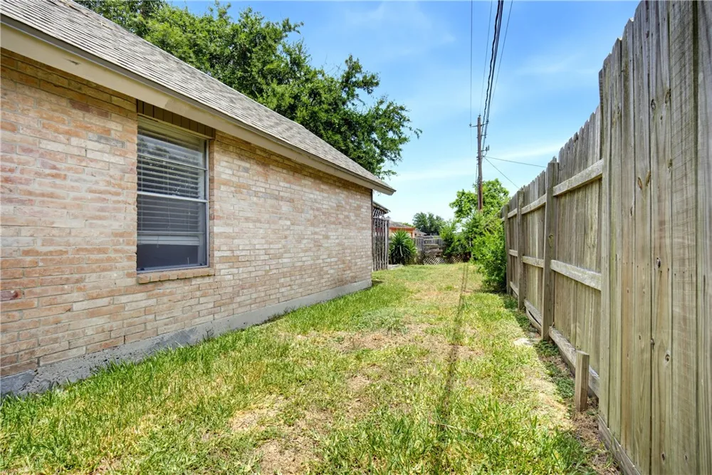 5053 Middlecoff Circle Corpus Christi, TX 78413