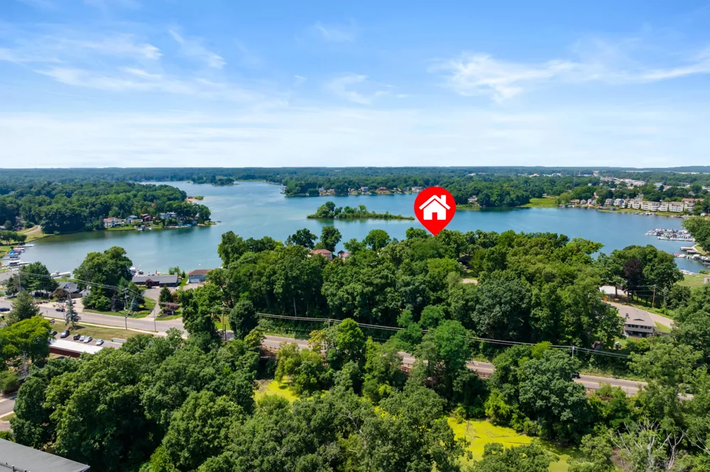 20 Hiawatha Drive Battle Creek, MI 49015