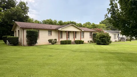 229 Robin Hood Rd