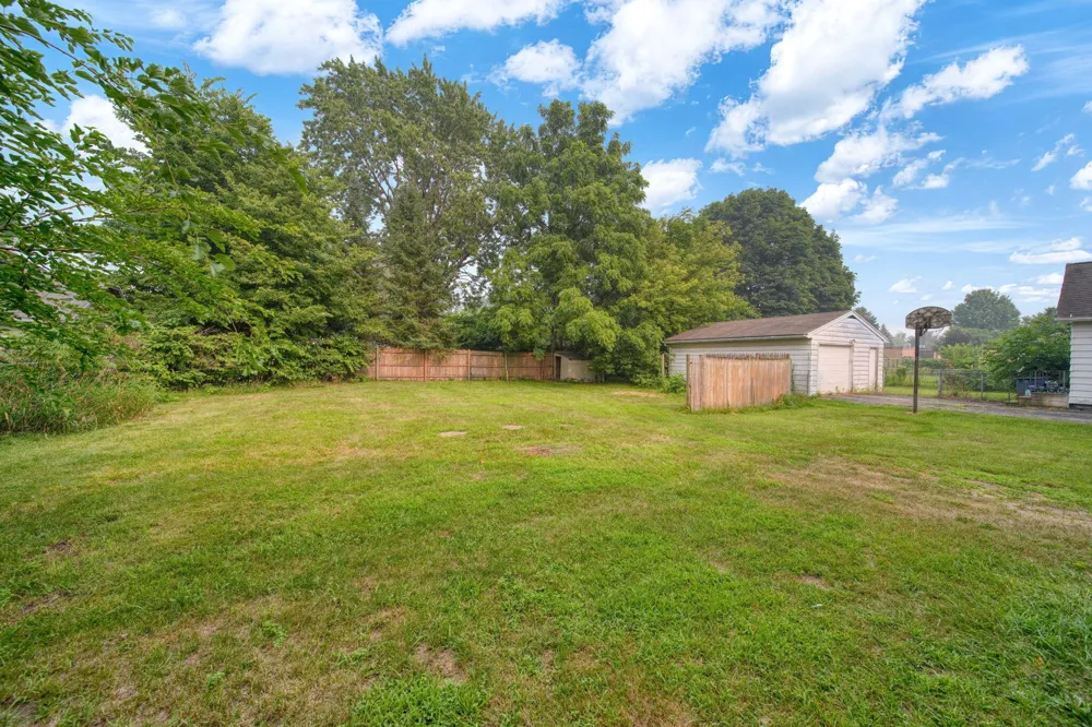 841 Bennett Street Jackson City, MI 49202