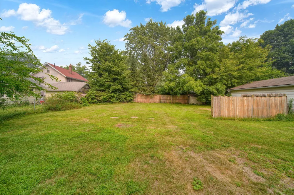 841 Bennett Street Jackson City, MI 49202