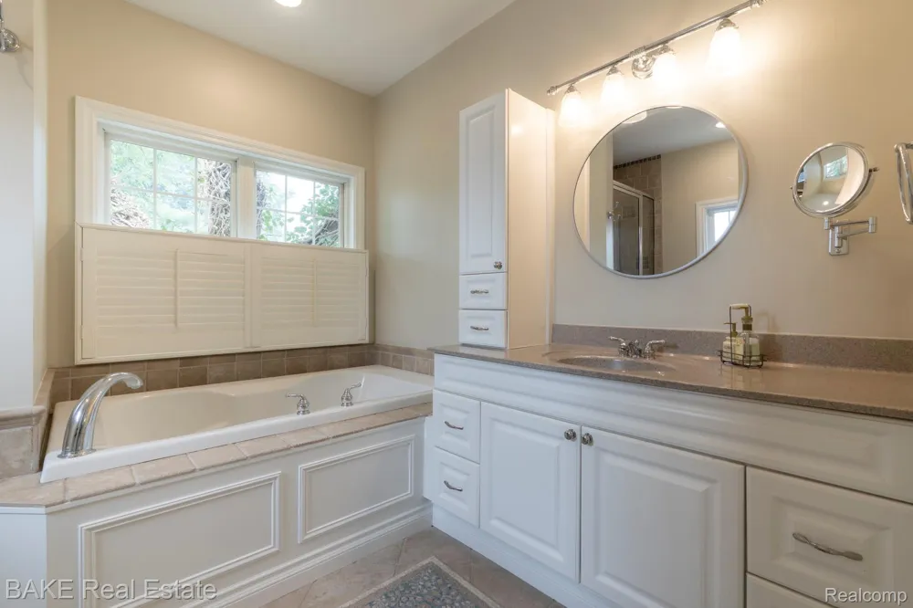 315 Evergreen Street Plymouth City, MI 48170