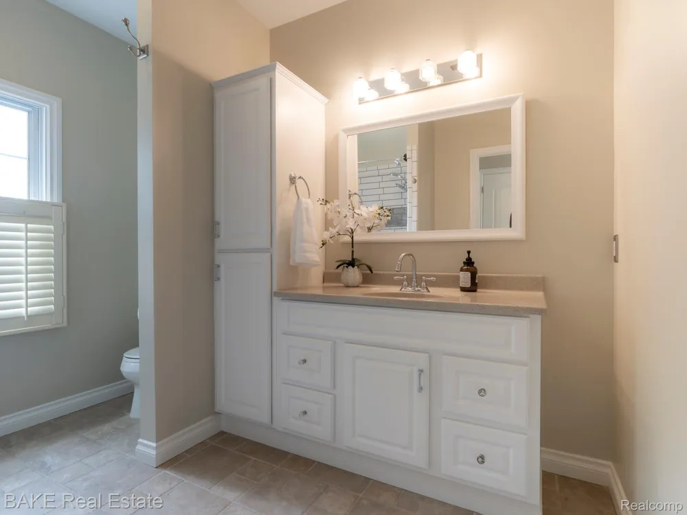 315 Evergreen Street Plymouth City, MI 48170