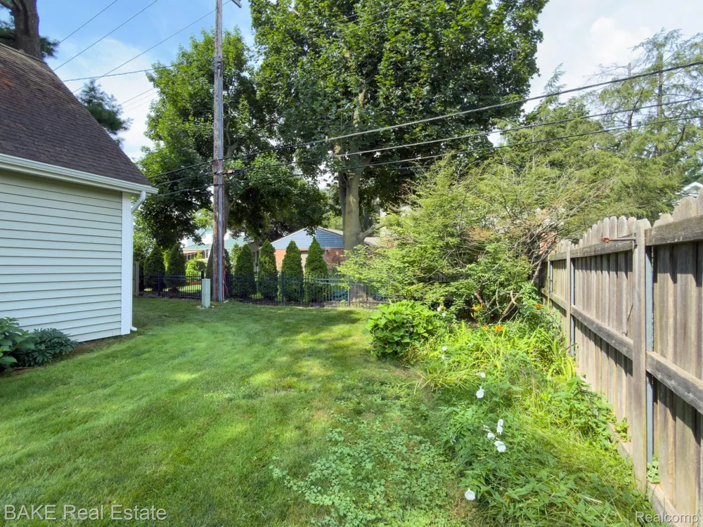 315 Evergreen Street Plymouth City, MI 48170