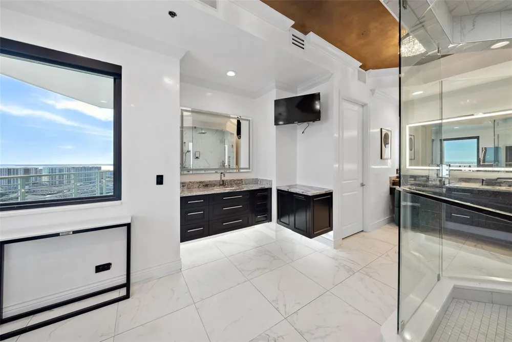 1209 E CUMBERLAND AVENUE #2601 Tampa, FL 33602