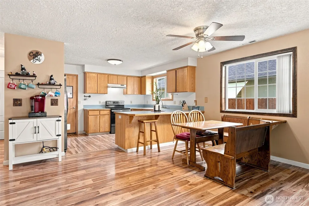 4236 Pennsylvania Longview, WA 98632