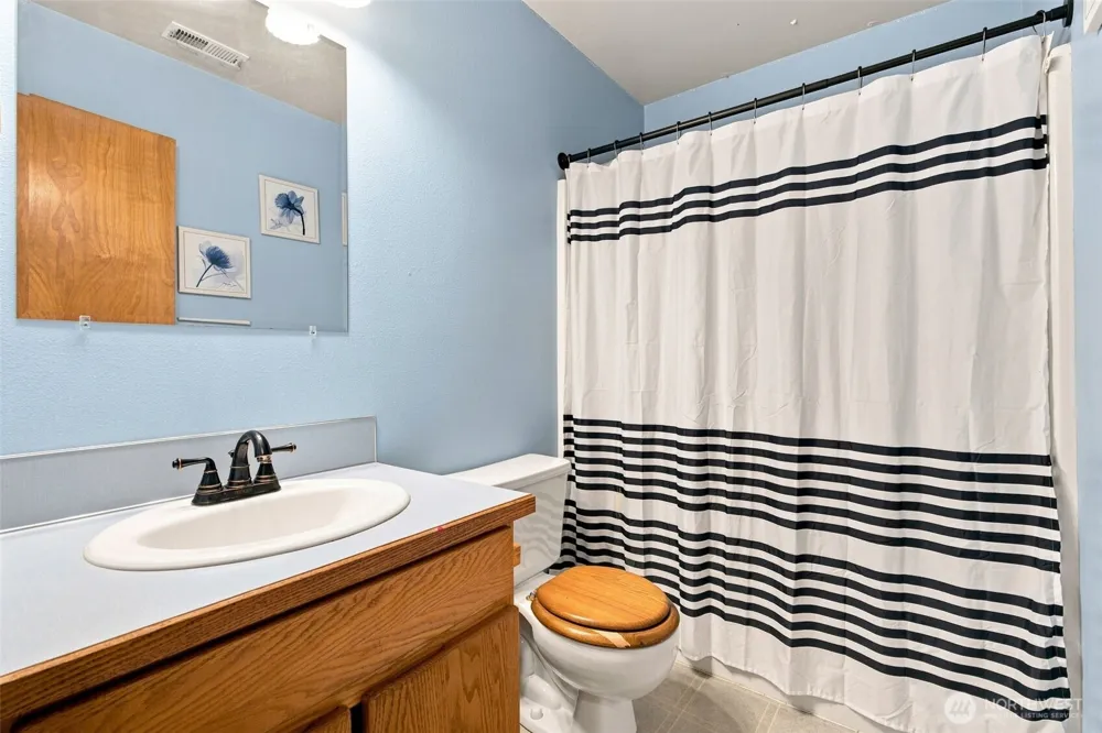 4236 Pennsylvania Longview, WA 98632
