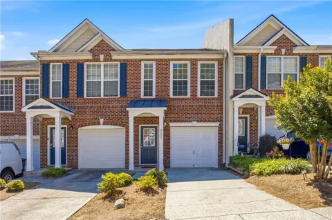 3221 Mill Springs Circle