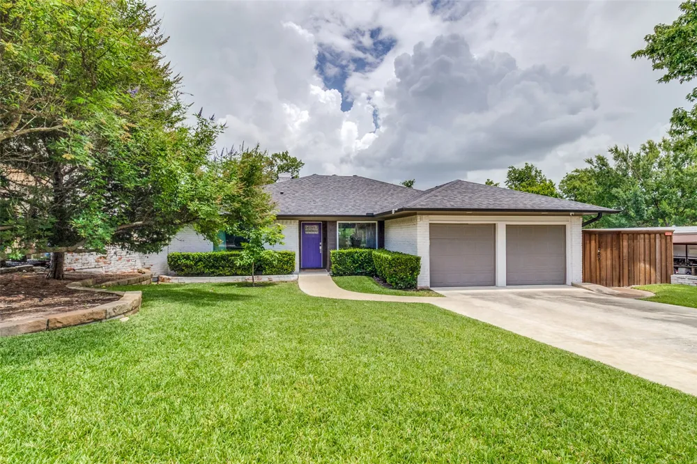7045 Gaston Parkway Dallas, TX 75214
