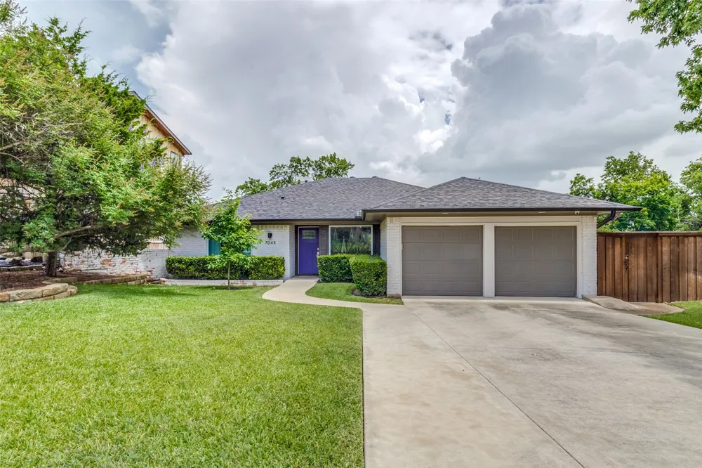7045 Gaston Parkway Dallas, TX 75214
