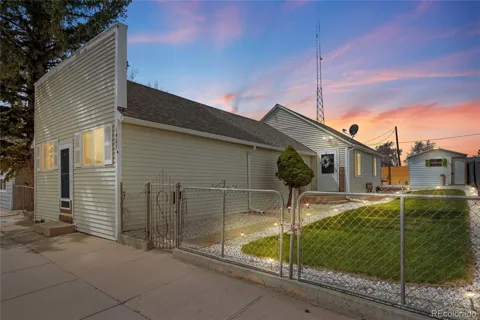 1467 Main Street