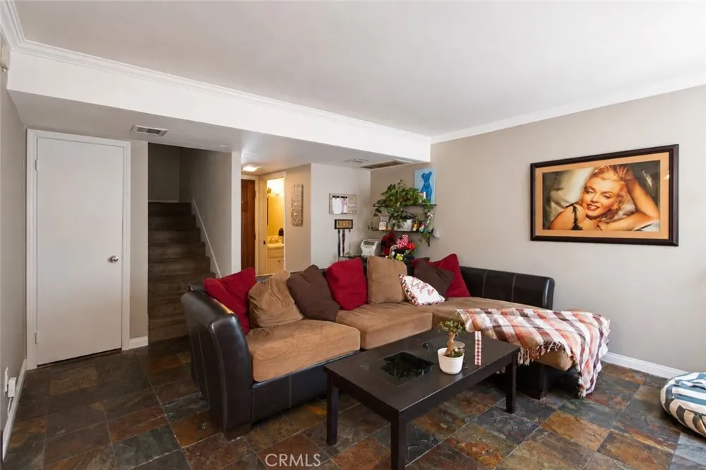 5406 Villa Way Cypress, CA 90630