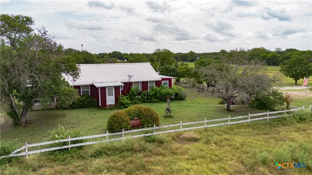 402 Happy Haven Road McQueeney, TX 78123