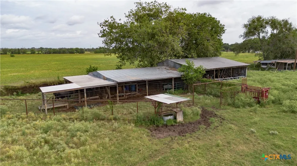 402 Happy Haven Road McQueeney, TX 78123
