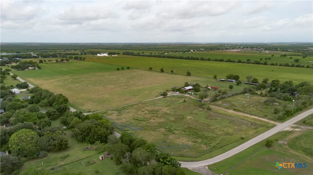 402 Happy Haven Road McQueeney, TX 78123