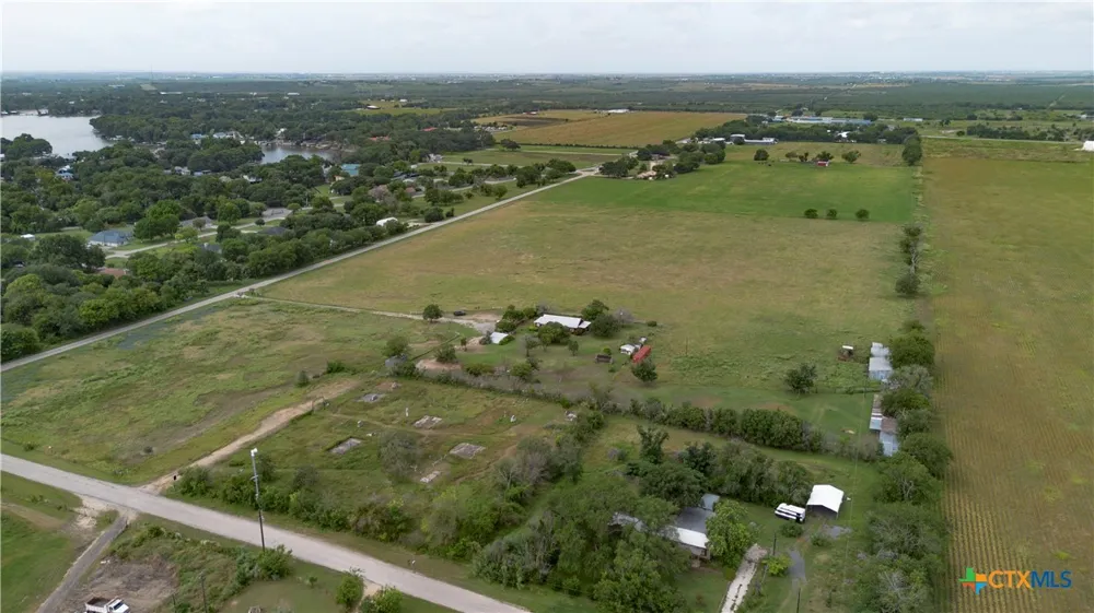 402 Happy Haven Road McQueeney, TX 78123