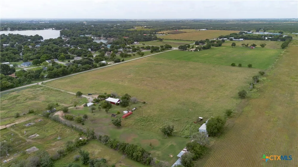 402 Happy Haven Road McQueeney, TX 78123