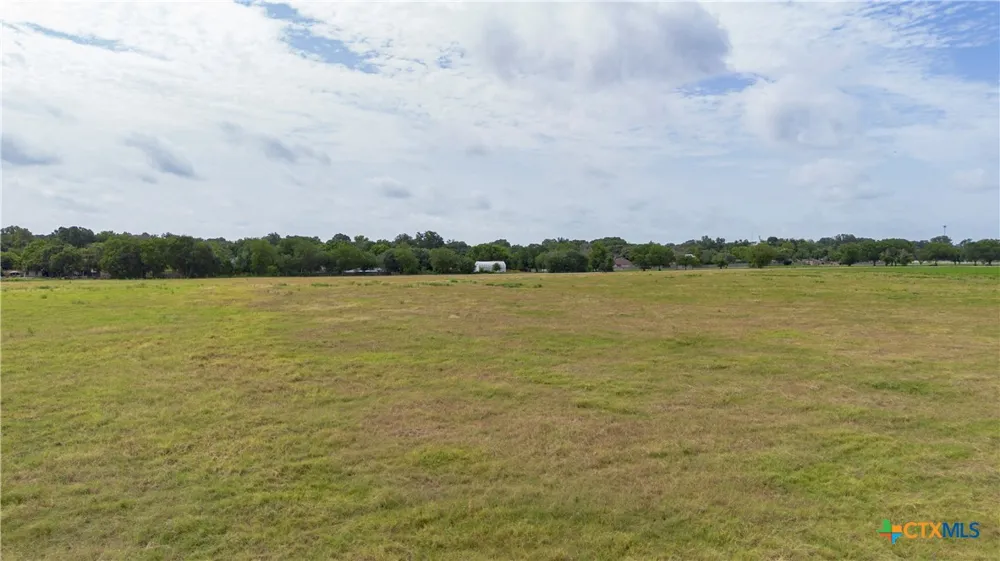 402 Happy Haven Road McQueeney, TX 78123