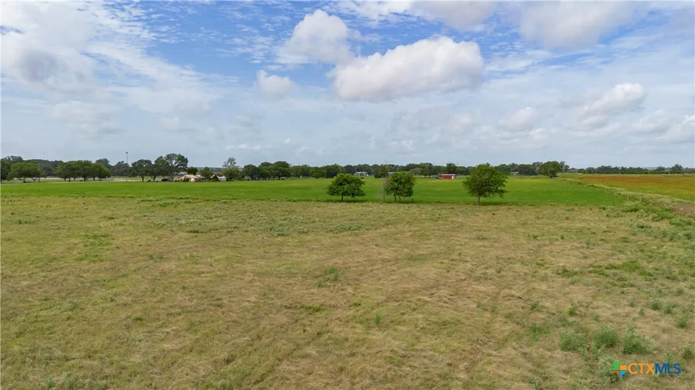 402 Happy Haven Road McQueeney, TX 78123