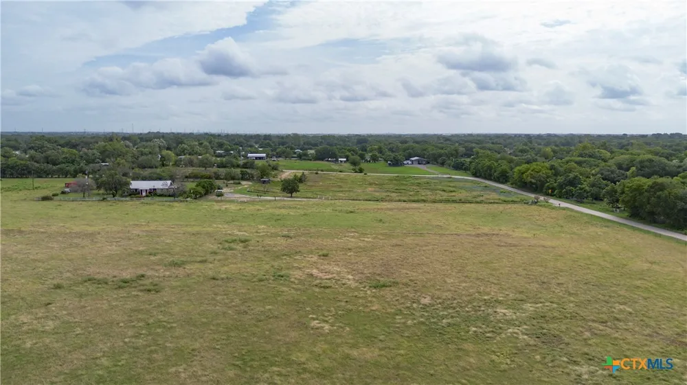 402 Happy Haven Road McQueeney, TX 78123
