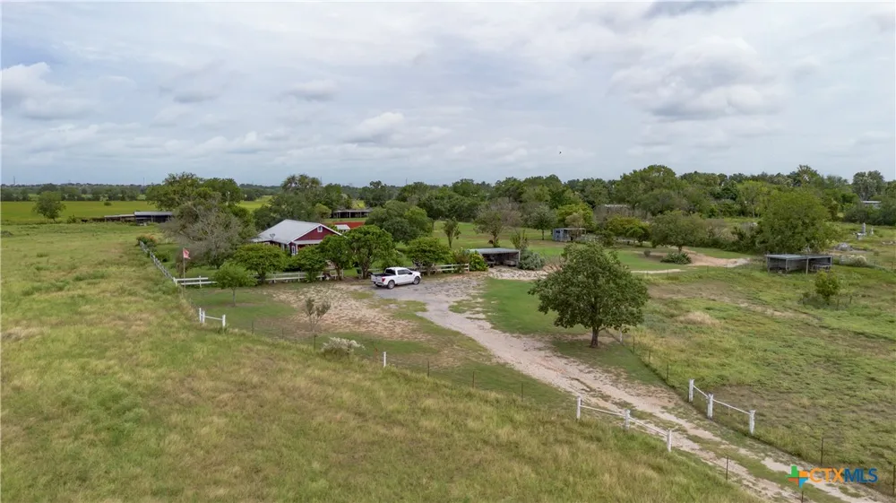 402 Happy Haven Road McQueeney, TX 78123