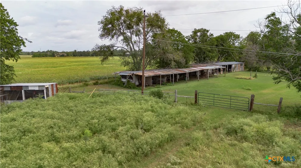 402 Happy Haven Road McQueeney, TX 78123