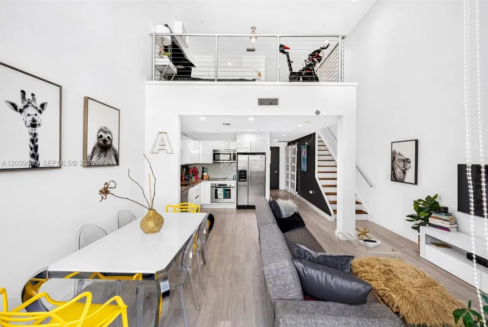 1050 Brickell Ave #420 Miami, FL 33131