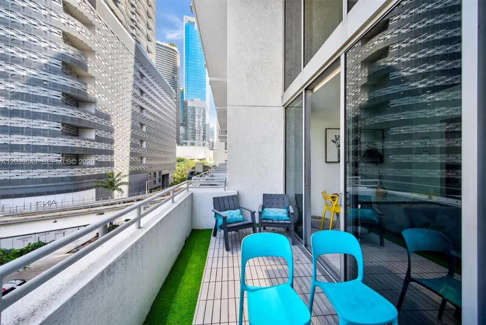 1050 Brickell Ave #420 Miami, FL 33131