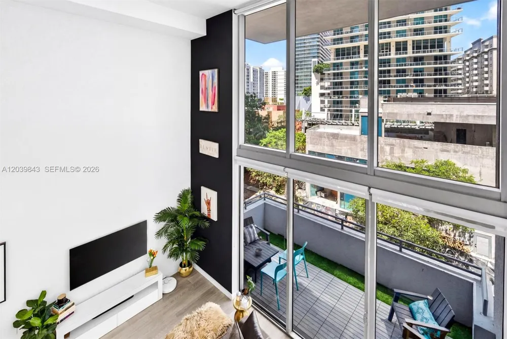 1050 Brickell Ave #420 Miami, FL 33131