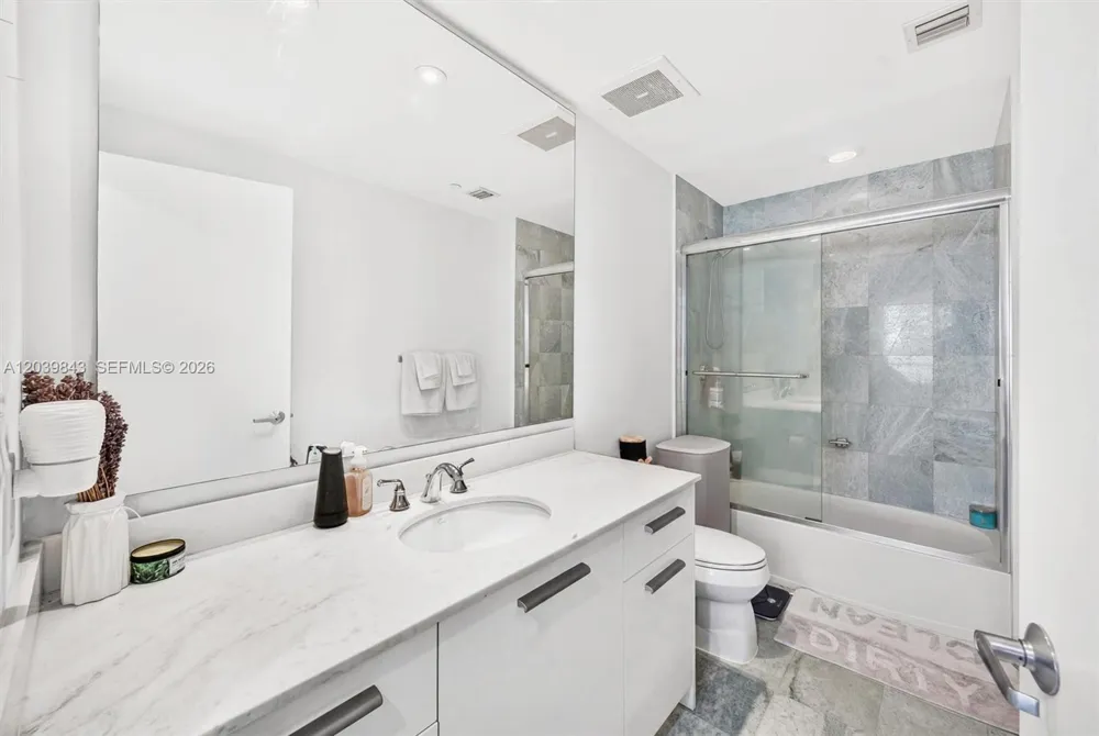 1050 Brickell Ave #420 Miami, FL 33131