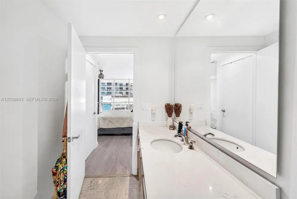 1050 Brickell Ave #420 Miami, FL 33131