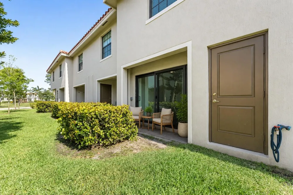 5010 Genove Pl #5010 Riviera Beach, FL 33410