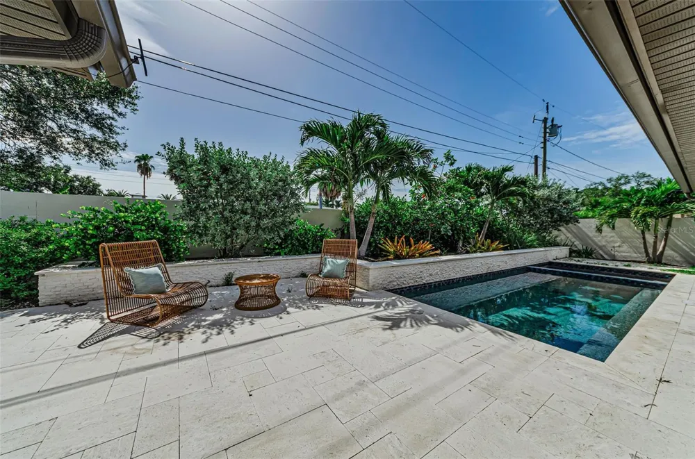 861 RAFAEL BOULEVARD NE St Petersburg, FL 33704