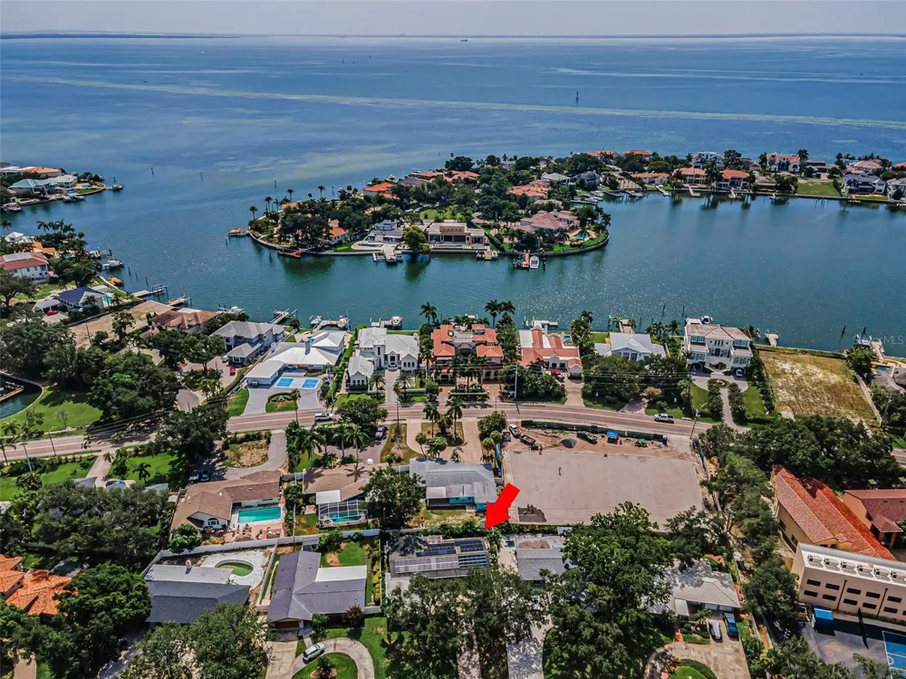 861 RAFAEL BOULEVARD NE St Petersburg, FL 33704