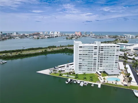 31 ISLAND WAY #505