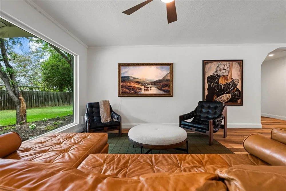 2802 Leeds Cove Austin, TX 78745