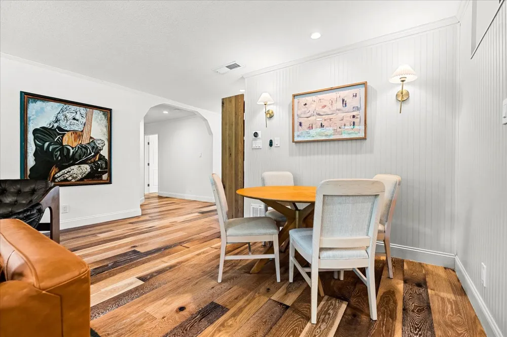 2802 Leeds Cove Austin, TX 78745