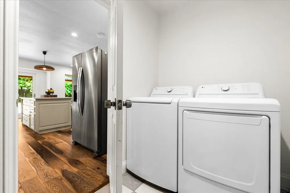 2802 Leeds Cove Austin, TX 78745