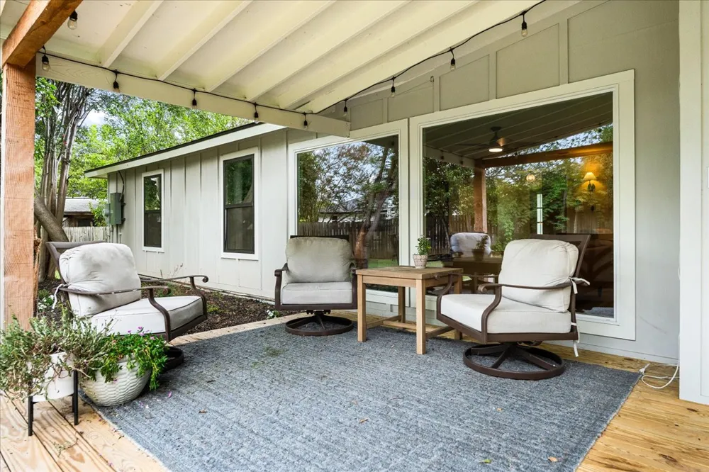 2802 Leeds Cove Austin, TX 78745