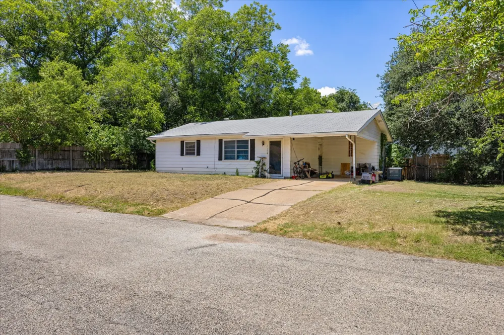 765 W Park Street Stephenville, TX 76401