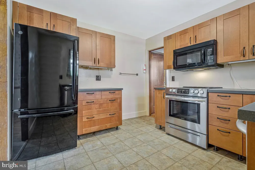 6614 HORSESHOE ROAD Clinton, MD 20735