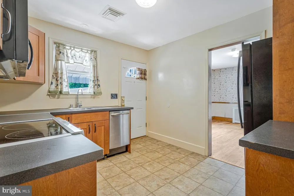 6614 HORSESHOE ROAD Clinton, MD 20735