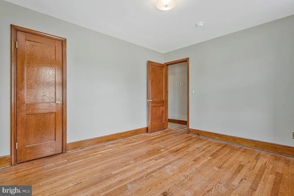 6614 HORSESHOE ROAD Clinton, MD 20735
